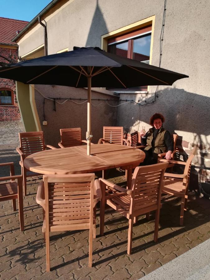 Pension Claudia Gueldenpfennig Tangermünde Esterno foto