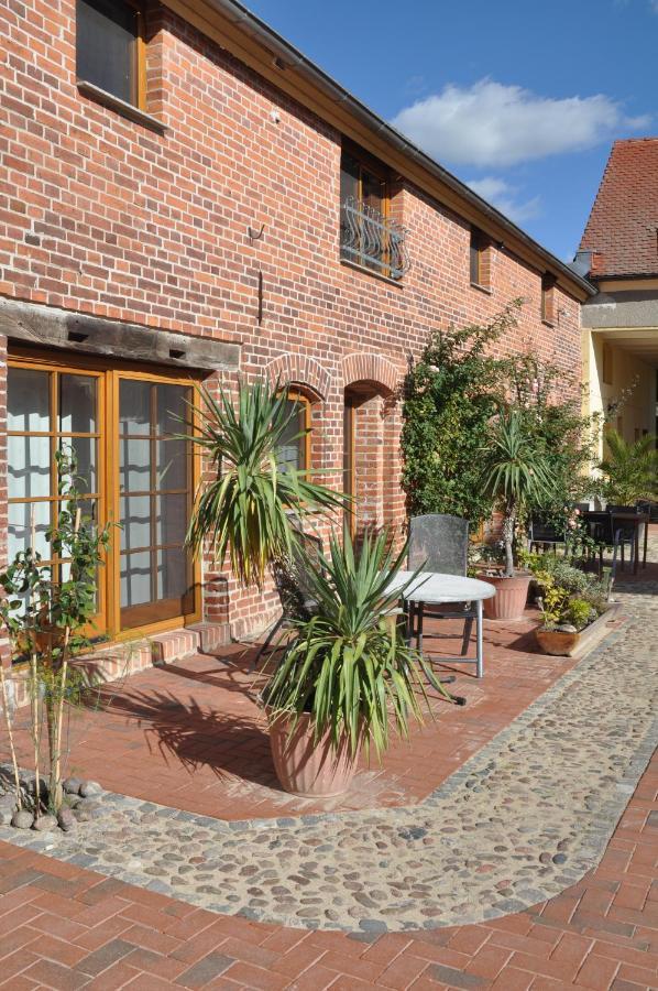 Pension Claudia Gueldenpfennig Tangermünde Esterno foto