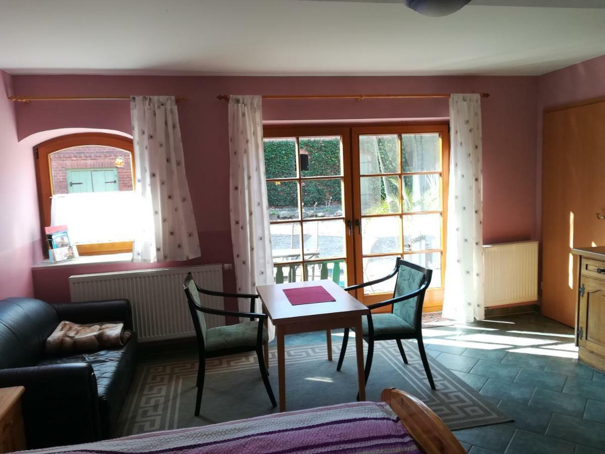 Pension Claudia Gueldenpfennig Tangermünde Esterno foto